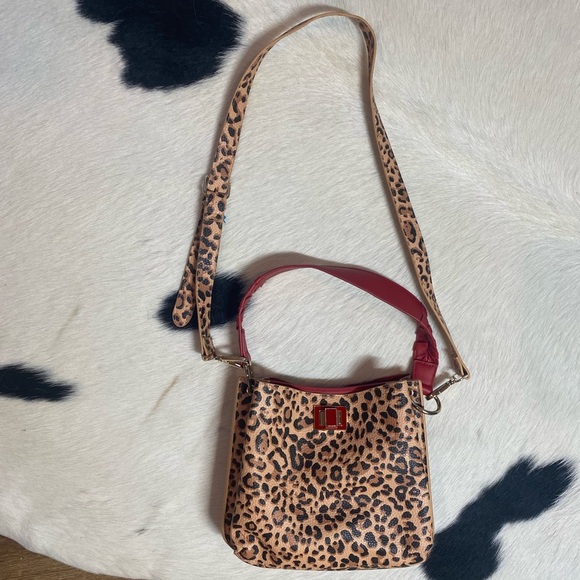 Steve Madden Leopard Print Handbag - Picture 8 of 14